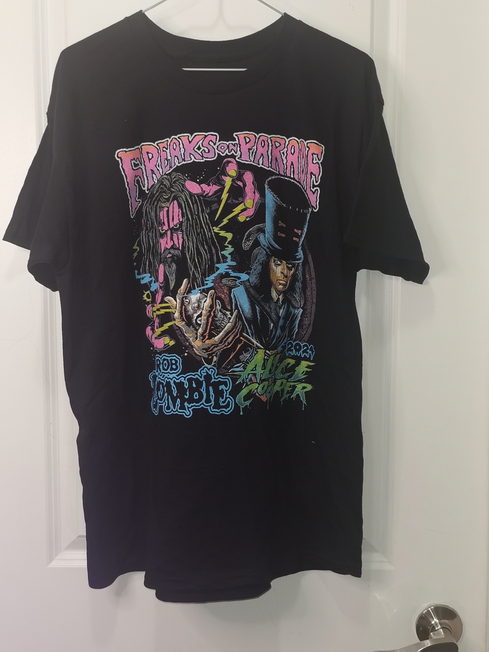 Rob Zombie Freaks on Parade Black‎ Graphic Band Tee - Colorful Print